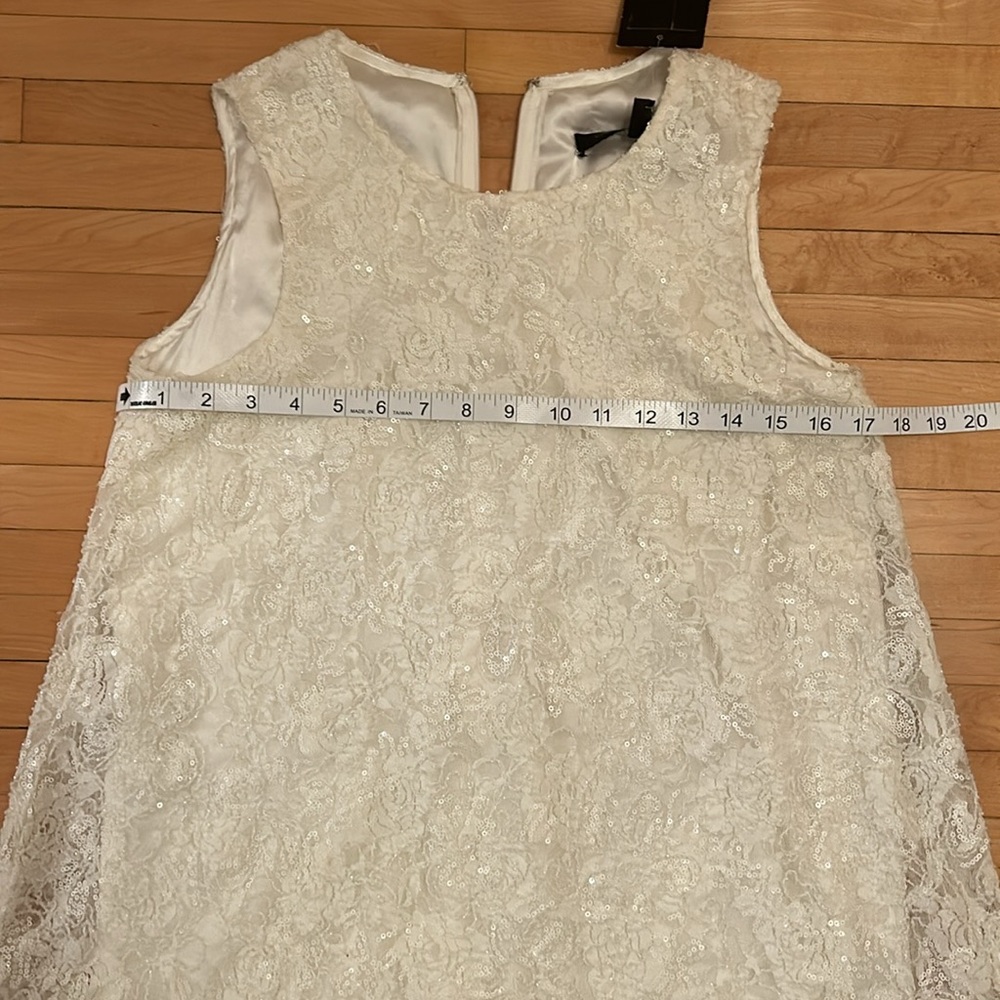 Gorgeous lace sequin tunic NWT - Picture 3 of 10